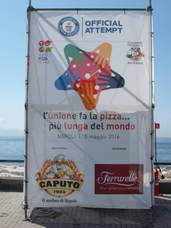 Record longest pizza Napoli